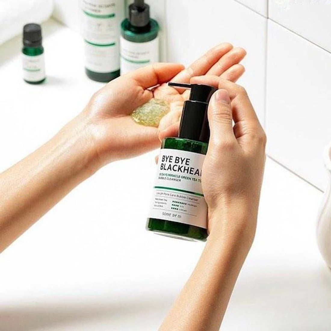 SOME BY MI – Bye Bye Blackhead 30 Days Miracle Green Tea Tox Bubble Cleanser 120g